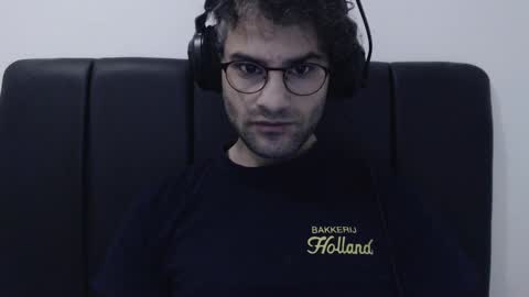 Snapshot of calvinjohnlad chatting on December 16, 2024, 9:46 am Calvinjohnlad online show from December 16, 2024, 9:46 am