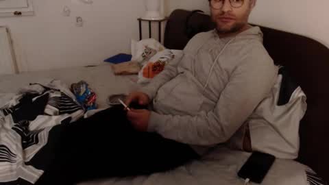 Snapshot of calvinjohnlad chatting on November 10, 2025, 11:04 pm Calvinjohnlad online show from November 10, 2025, 11:04 pm