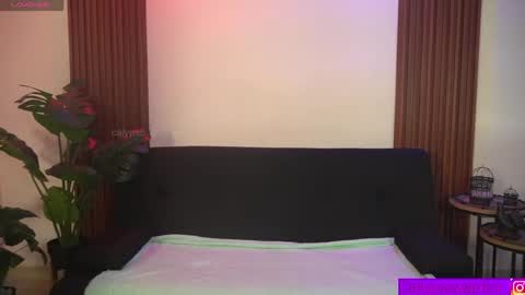 Calypso and Kayla online show from May 1, 2026, 1:10 am