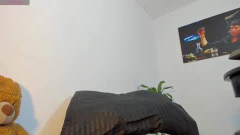 Snapshot of cam11_07 chatting on December 14, 2025, 3:17 pm luxxx online show from December 14, 2025, 3:17 pm