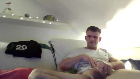 Snapshot of cam_bitch_boy chatting on December 6, 2024, 5:42 am cam_bitch_boy online show from December 6, 2024, 5:42 am