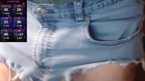 Snapshot of camboy301077 chatting on December 6, 2024, 2:46 am steffencamboy online show from December 6, 2024, 2:46 am