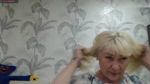 CamDiva1 online show from June 26, 2026, 2:38 am