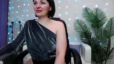 camelia_lillie online show from May 11, 2026, 1:33 am