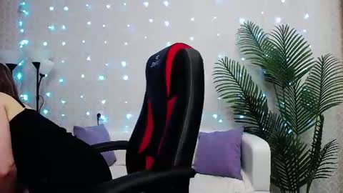 Snapshot of camelia_lillie chatting on July 15, 2026, 12:27 am camelia_lillie online show from July 15, 2026, 12:27 am