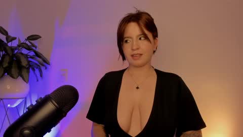 camila   online show from January 19, 2025, 11:01 am