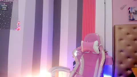 Snapshot of camii_raux chatting on November 9, 2025, 3:27 am CA M I online show from November 9, 2025, 3:27 am