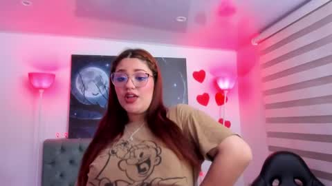 Snapshot of camiila_osorio chatting on February 22, 2025, 3:56 am Camila Osorio online show from February 22, 2025, 3:56 am