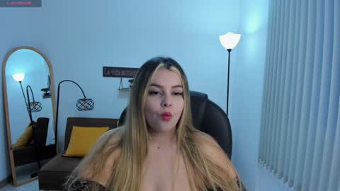 Camila online show from January 11, 2025, 11:13 pm