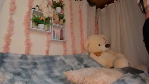 Camii Lopez online show from February 4, 2026, 2:06 am