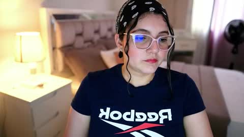 Camila buitrago online show from February 15, 2026, 9:33 pm