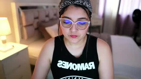 Camila buitrago online show from February 22, 2026, 7:01 pm