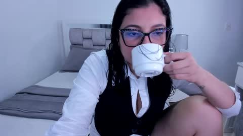 Camila buitrago online show from April 30, 2026, 10:47 pm