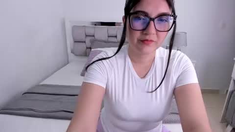 Snapshot of camila_buitrago chatting on June 30, 2026, 1:28 am Camila buitrago online show from June 30, 2026, 1:28 am