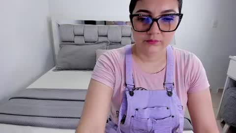 Snapshot of camila_buitrago chatting on July 13, 2026, 11:18 pm Camila buitrago online show from July 13, 2026, 11:18 pm