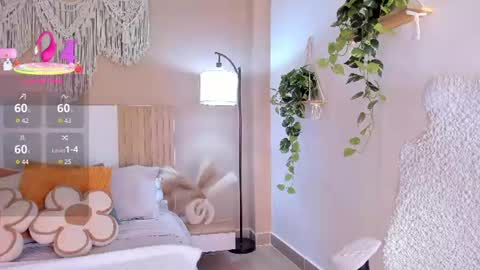 camila_bustamante_ online show from July 6, 2026, 1:19 pm