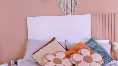 camila_bustamante_ online show from August 1, 2026, 7:35 pm