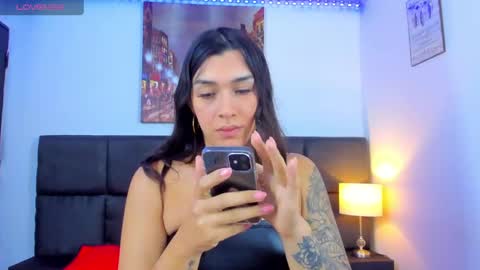 Snapshot of camila_coxx chatting on January 28, 2025, 12:54 pm s online show from January 28, 2025, 12:54 pm