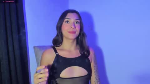 Snapshot of camila_coxx chatting on March 5, 2025, 4:34 am s online show from March 5, 2025, 4:34 am