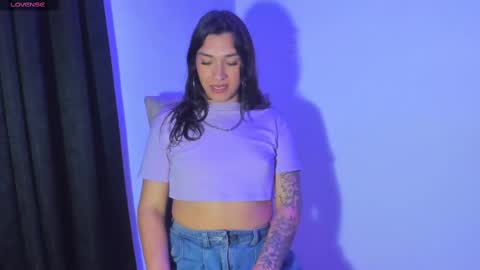 Snapshot of camila_coxx chatting on March 12, 2025, 1:36 am s online show from March 12, 2025, 1:36 am