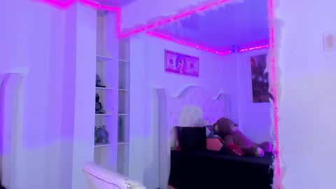 Snapshot of camila_coxx chatting on November 3, 2025, 6:58 am s online show from November 3, 2025, 6:58 am