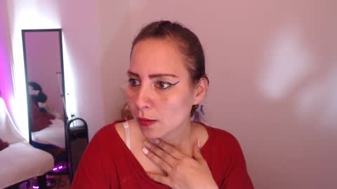 camila online show from September 24, 2025, 4:32 pm