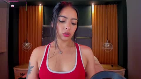 Camila online show from September 16, 2025, 4:02 am