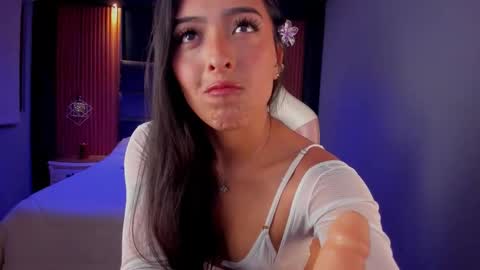 Camila online show from October 11, 2025, 4:01 am