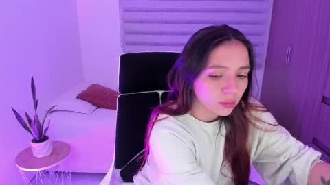  C A M I  online show from November 26, 2025, 12:44 am