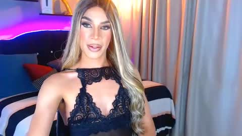 Snapshot of camila_hoottie chatting on January 11, 2025, 3:34 am Camila online show from January 11, 2025, 3:34 am