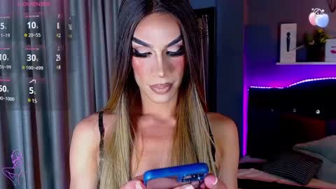 Snapshot of camila_hoottie chatting on February 28, 2025, 3:37 am Camila online show from February 28, 2025, 3:37 am