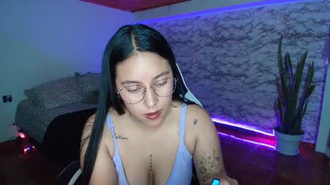 Camila Roose online show from June 20, 2026, 10:45 pm