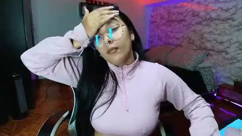 Camila Roose online show from August 5, 2026, 1:08 am