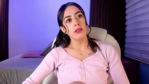 camila_martinez9 online show from April 23, 2026, 11:31 am