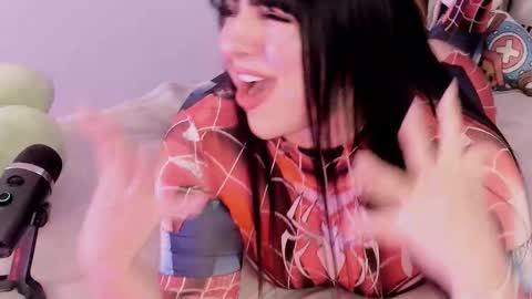 Snapshot of camila_matinez_ chatting on October 14, 2025, 12:00 am Camila online show from October 14, 2025, 12:00 am