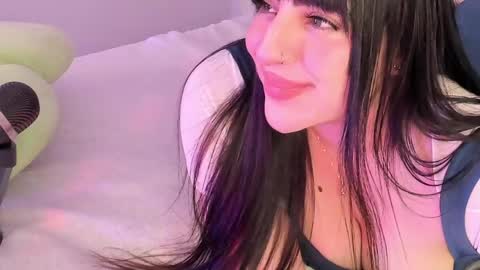 Camila online show from June 8, 2026, 1:39 am