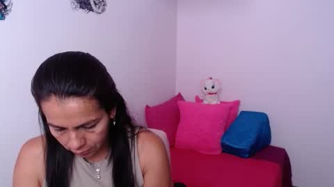 Camila Vargas online show from March 26, 2026, 4:01 pm