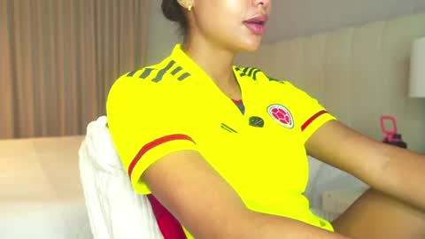 Snapshot of camilagomezz chatting on June 16, 2026, 11:07 pm Camila online show from June 16, 2026, 11:07 pm