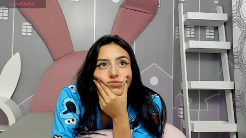 Snapshot of camilahunter__ chatting on February 20, 2025, 6:39 am Camila online show from February 20, 2025, 6:39 am