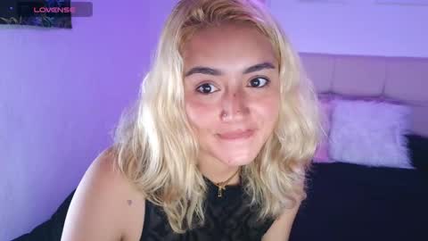 Snapshot of camilamarsh chatting on April 30, 2026, 11:38 am camilamarsh online show from April 30, 2026, 11:38 am