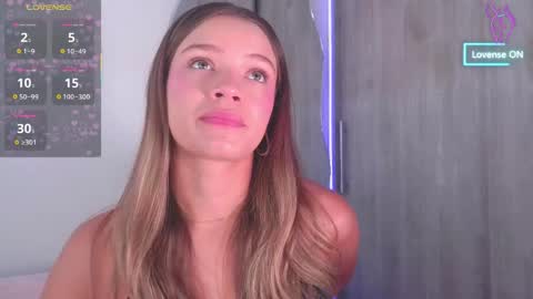 Camila Monroee  online show from April 24, 2026, 2:08 pm