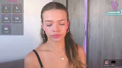 Snapshot of camilamonroee chatting on July 28, 2026, 2:24 pm Camila Monroee online show from July 28, 2026, 2:24 pm
