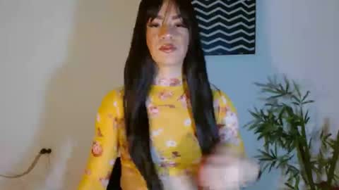 camilaparrisx online show from June 25, 2026, 2:33 am