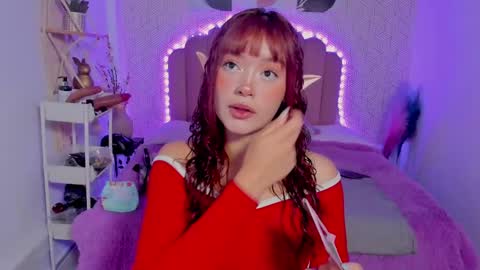 Camila  online show from February 19, 2025, 11:49 am