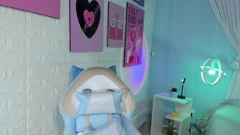 Camila  online show from September 15, 2025, 11:54 am