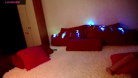 Snapshot of camilashine chatting on February 13, 2025, 1:19 am camilashine online show from February 13, 2025, 1:19 am