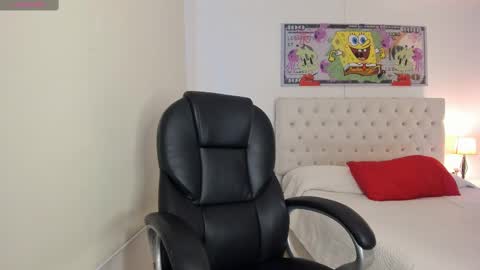 Snapshot of camileangel chatting on March 7, 2025, 11:05 pm online show from March 7, 2025, 11:05 pm