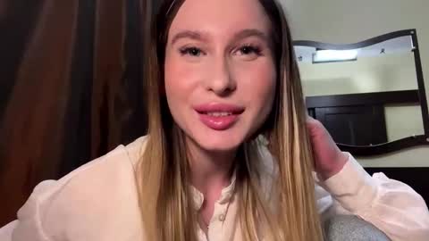 Miki online show from March 10, 2026, 2:22 pm