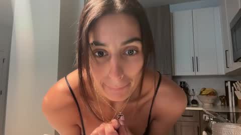 Snapshot of camiliakxoxo chatting on February 7, 2025, 1:11 pm camiliakxoxo online show from February 7, 2025, 1:11 pm