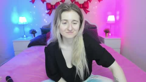 camilladreamer online show from April 25, 2026, 1:52 am